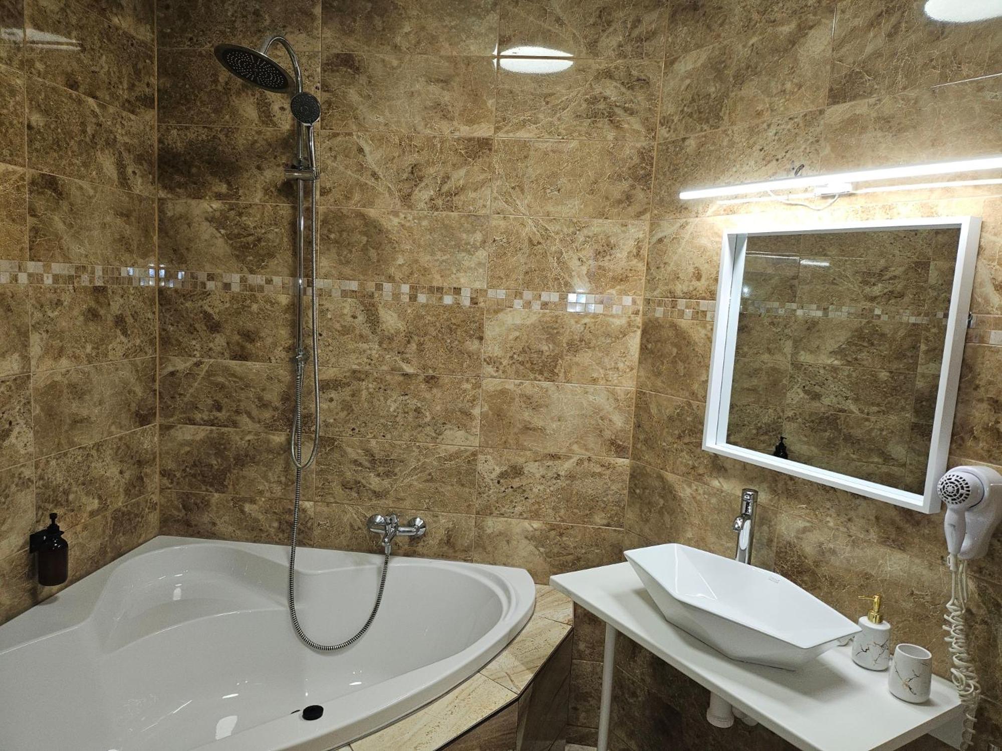 אוסטרבה Hotel Taurus מראה חיצוני תמונה