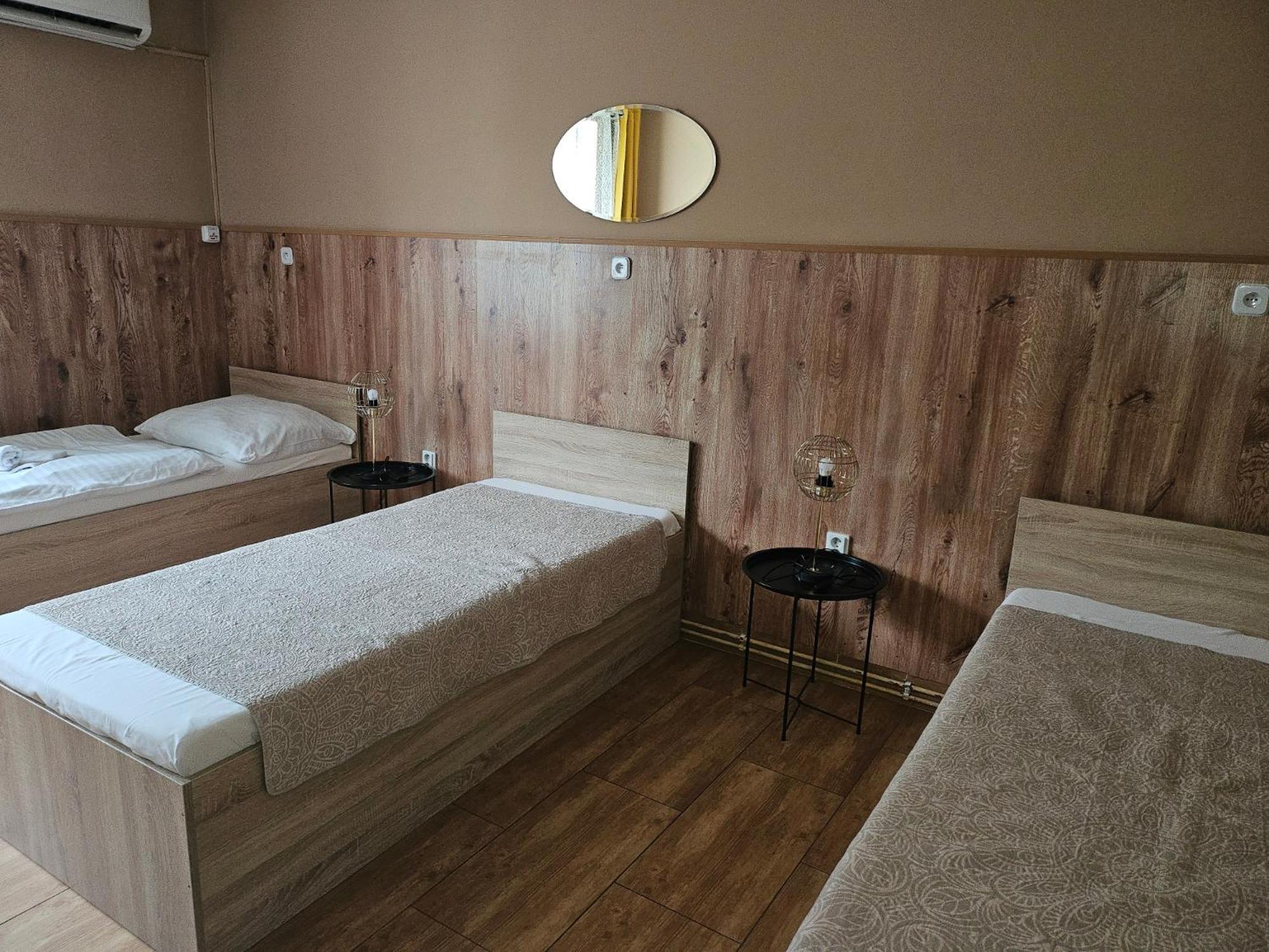אוסטרבה Hotel Taurus מראה חיצוני תמונה